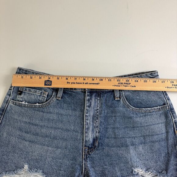 KanCan Women's High Rise Mom Shorts Medium Wash Distressed Size 13 / 30 - Picture 7 of 12